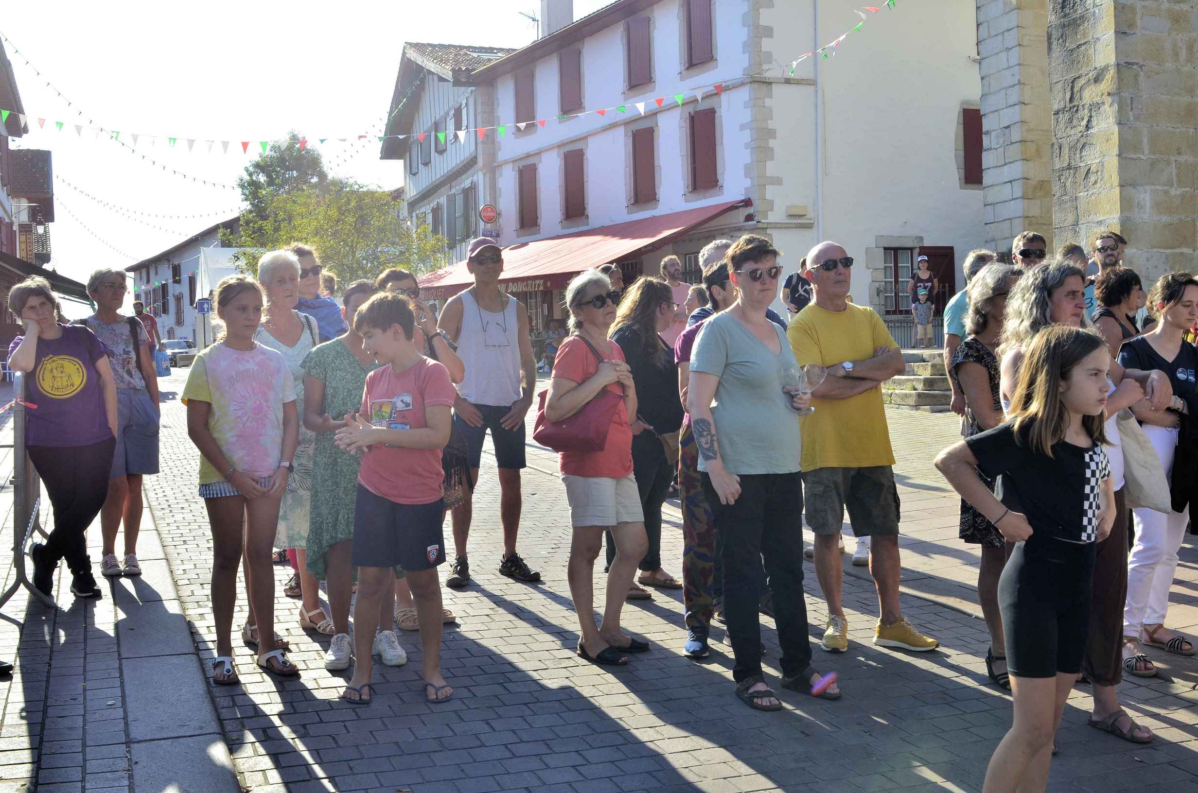 <br />
<b>Notice</b>:  Undefined variable: titre in <b>/var/www/vhosts/bidasoa-etorkinekin.org/httpdocs/views/urrugne.view.php</b> on line <b>28</b><br />
